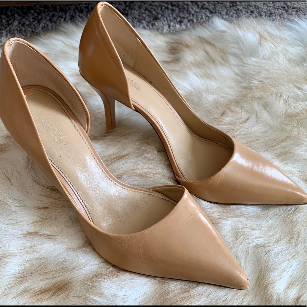 Michael Kors camel pumps
